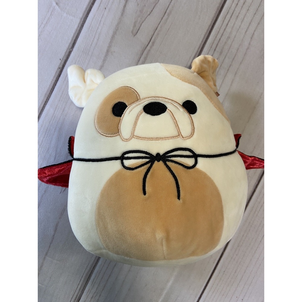 Halloween Squishmallow Brock Bulldog w Vampire Cape 2022 8 Inches